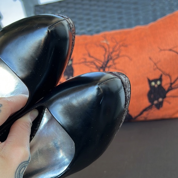 Vera Wang Heels - Picture 7 of 12